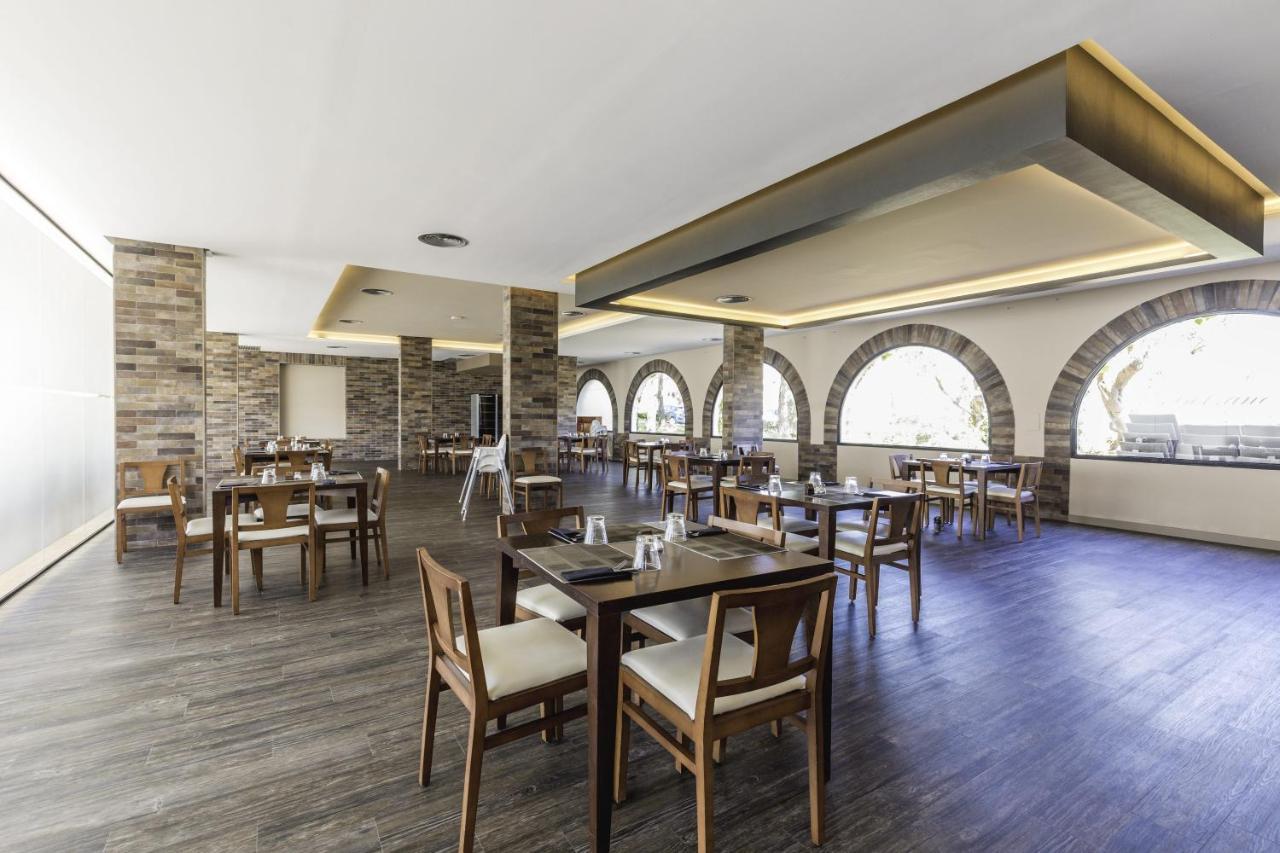 Hotel Blau Punta Reina Junior 4*